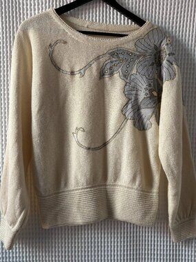 Vintage ivory crewneck dolman sleeve floral appliqué sweater 1980s [READ]